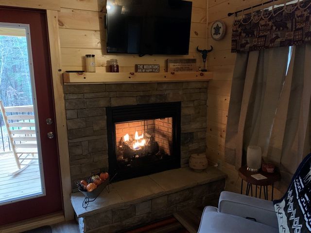 27 Eadie Cate Lane, Murphy, NC 28906