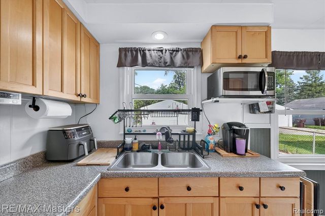 4643 Niagara Street, Wayne, MI 48184