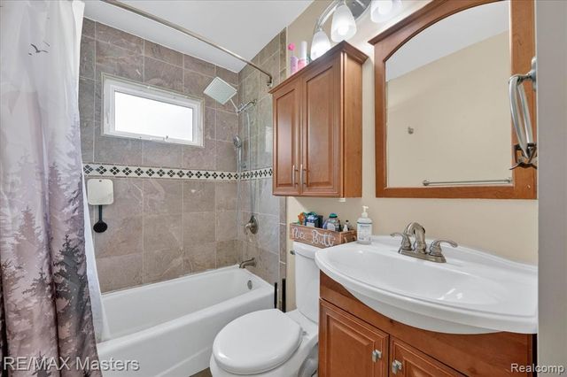 4643 Niagara Street, Wayne, MI 48184