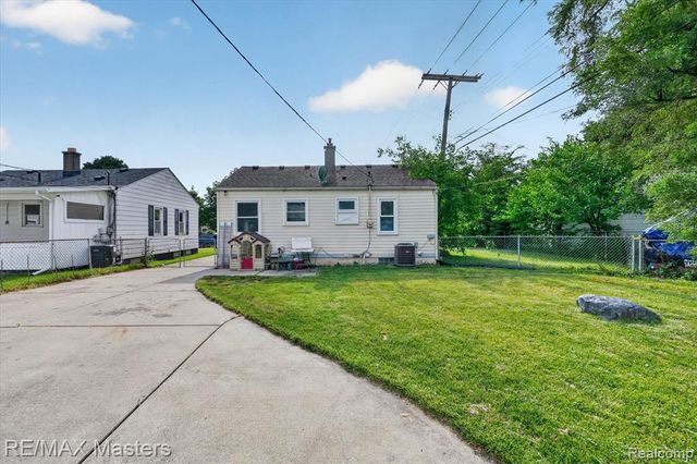 4643 Niagara Street, Wayne, MI 48184