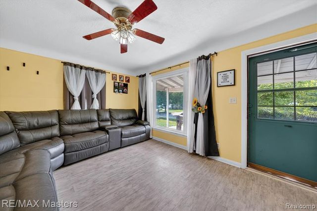 4643 Niagara Street, Wayne, MI 48184