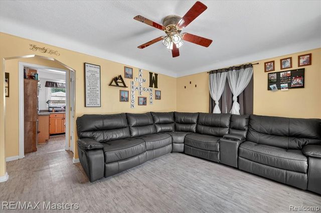 4643 Niagara Street, Wayne, MI 48184