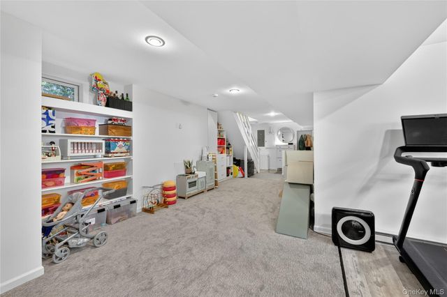 228 Sarles Lane, Pleasantville, NY 10570