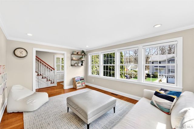 228 Sarles Lane, Pleasantville, NY 10570