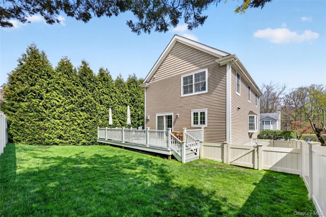 228 Sarles Lane, Pleasantville, NY 10570