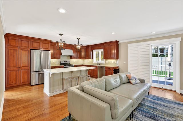 228 Sarles Lane, Pleasantville, NY 10570