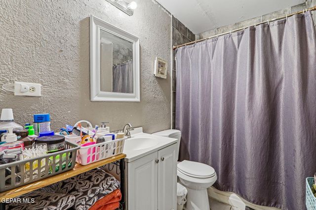 7088 Yvonne Court, El Paso, TX 79915