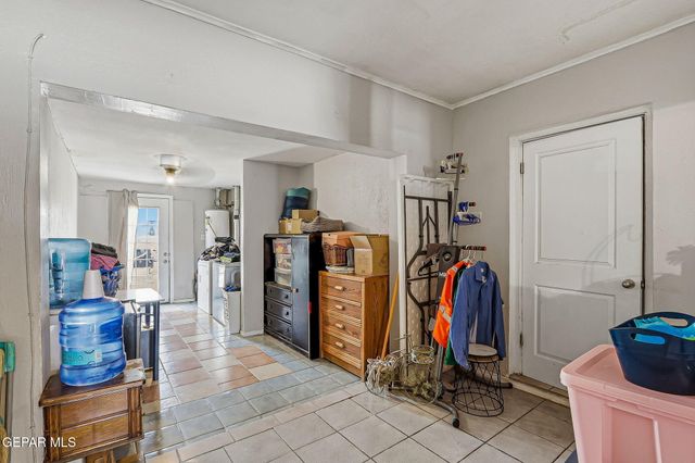 7088 Yvonne Court, El Paso, TX 79915