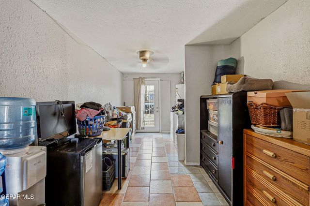 7088 Yvonne Court, El Paso, TX 79915