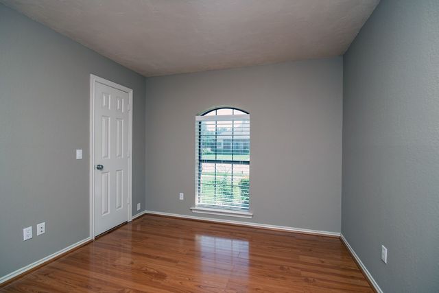 618 Stone Canyon Drive, Irving, TX 75063