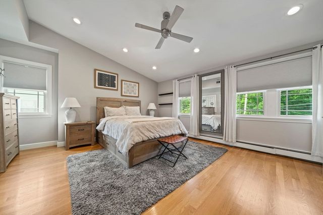 73 Hawthorne St, Boston, MA 02131