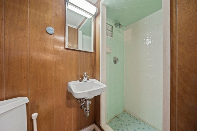 73 Hawthorne St, Boston, MA 02131