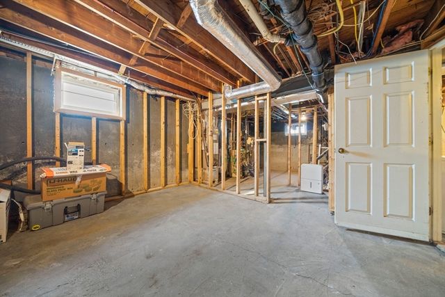 73 Hawthorne St, Boston, MA 02131