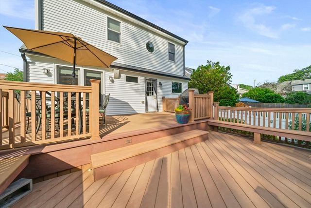 73 Hawthorne St, Boston, MA 02131