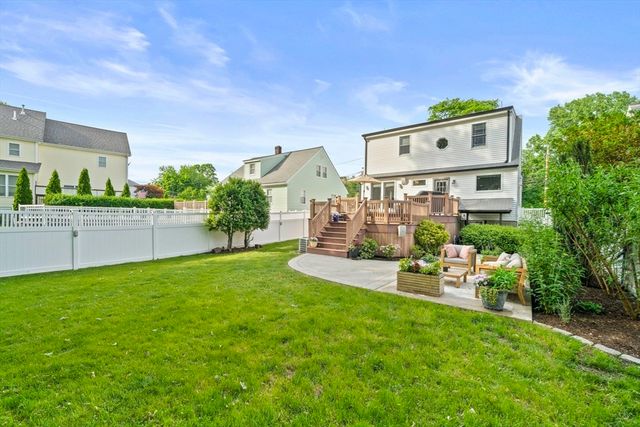 73 Hawthorne St, Boston, MA 02131