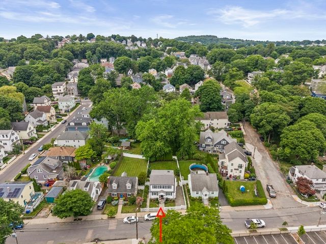 73 Hawthorne St, Boston, MA 02131