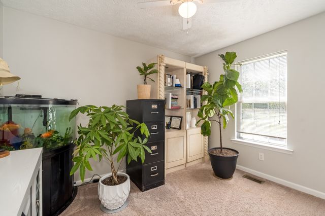 120 E Crawford Ct, Bell Buckle, TN 37020