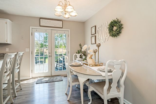 120 E Crawford Ct, Bell Buckle, TN 37020