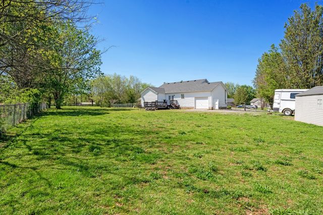 120 E Crawford Ct, Bell Buckle, TN 37020