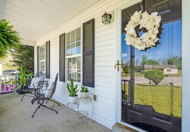 120 E Crawford Ct, Bell Buckle, TN 37020