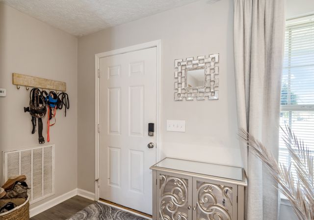 120 E Crawford Ct, Bell Buckle, TN 37020