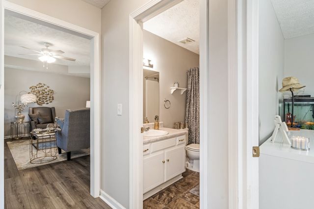 120 E Crawford Ct, Bell Buckle, TN 37020