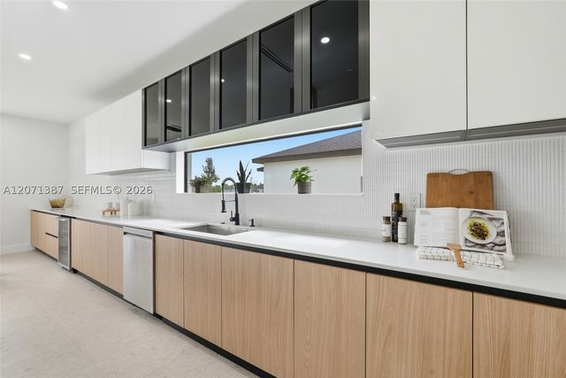 325 NE 15th Ter, Other, FL 33909