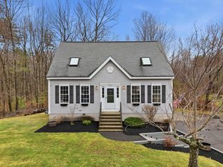 41 Drew Woods Drive, Derry, NH 03038