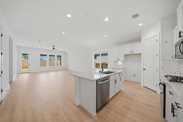 41010 Riverside Meadows Drive, Magnolia, TX 77354