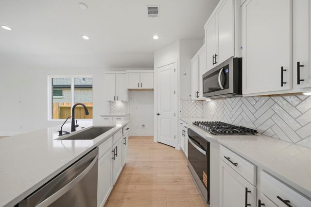 41010 Riverside Meadows Drive, Magnolia, TX 77354