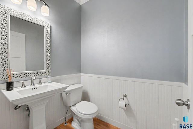 609 W Garden Pl Place, Sioux Falls, SD 57108