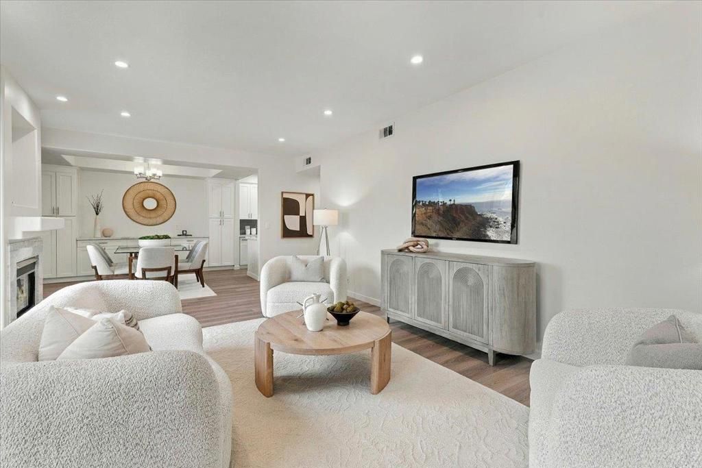 910 S Bedford Street 102, Los Angeles, CA 90035 — photo 2