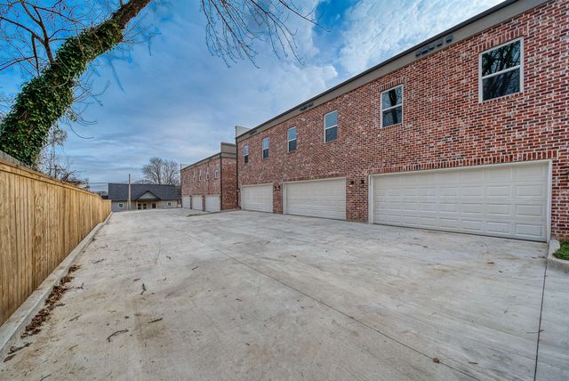 236 E WASHINGTON AVE, Covington, TN 38019