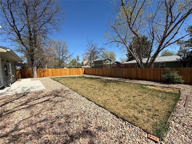 1820 Lyonesse St, Lafayette, CO 80026