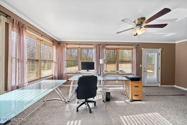 232 Grassland Rd, Crossville, TN 38572