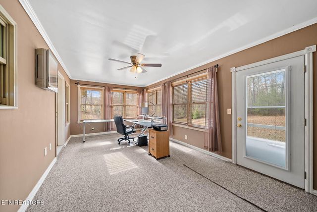 232 Grassland Rd, Crossville, TN 38572