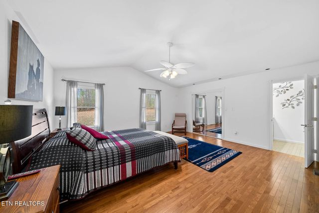 232 Grassland Rd, Crossville, TN 38572