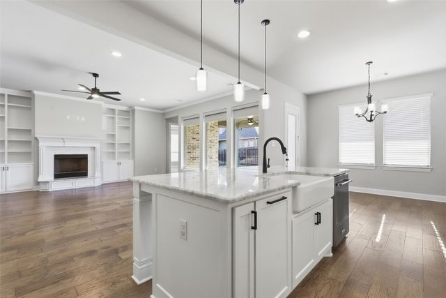 287 Paluxy Street, Burleson, TX 76028