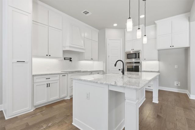 287 Paluxy Street, Burleson, TX 76028