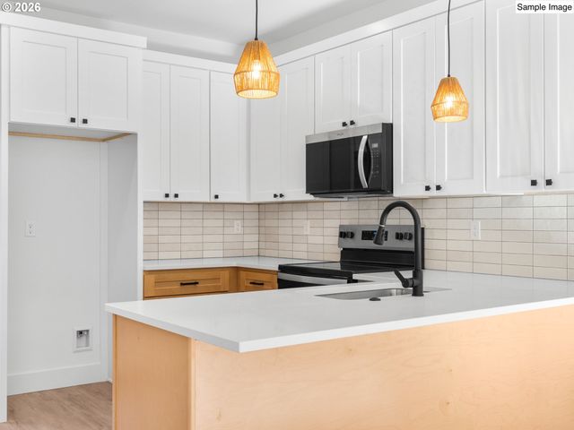 9562 N Buchanan Ave, Portland, OR 97203