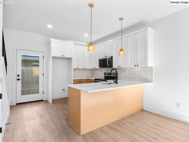 9562 N Buchanan Ave, Portland, OR 97203