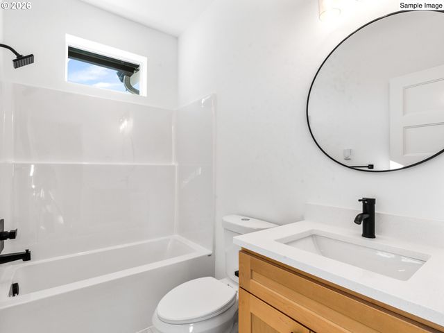 9562 N Buchanan Ave, Portland, OR 97203