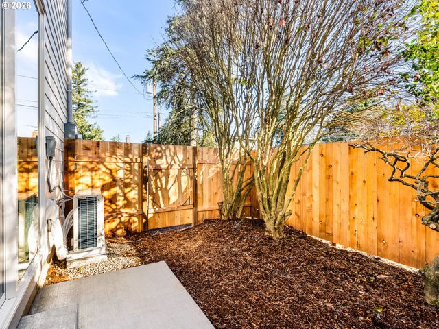 7468 Se Tolman St, Portland, OR 97206