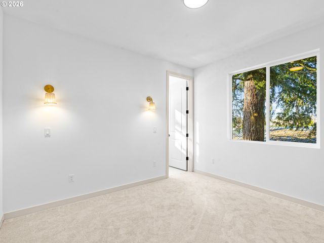 7468 Se Tolman St, Portland, OR 97206