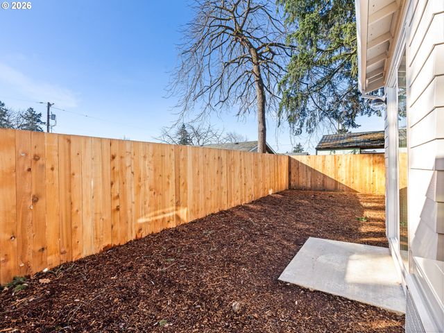 7468 Se Tolman St, Portland, OR 97206