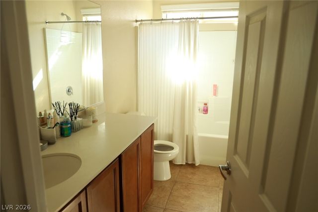 2851 Rough Green Street, Las Vegas, NV 89117