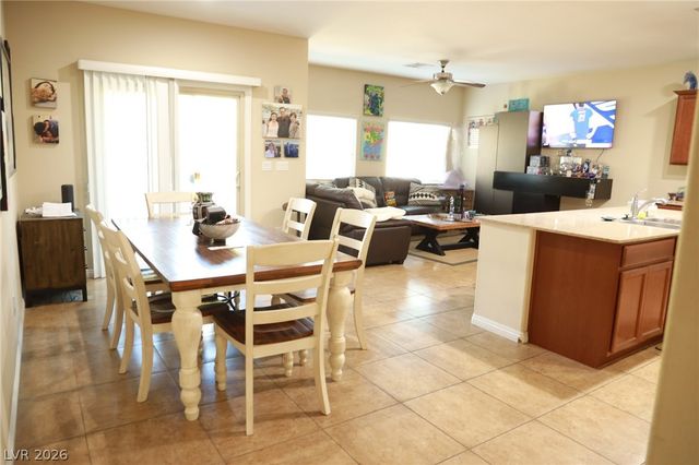 2851 Rough Green Street, Las Vegas, NV 89117