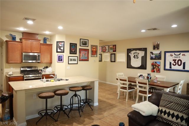 2851 Rough Green Street, Las Vegas, NV 89117