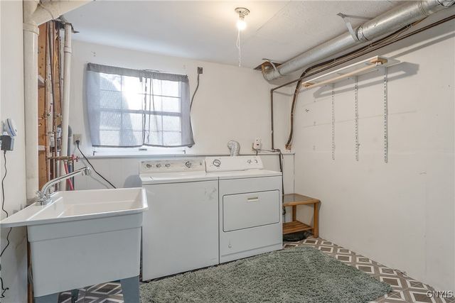 142 Dorando, Salina, NY 13090