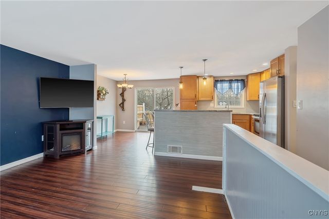 142 Dorando, Salina, NY 13090